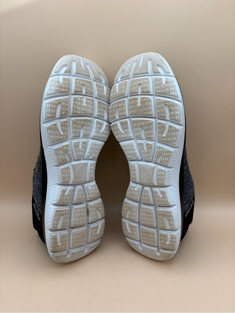 Skechers Athletic Women’s Size 8 Slip-On Sneakers - Charcoal & White - Picture 8 of 8